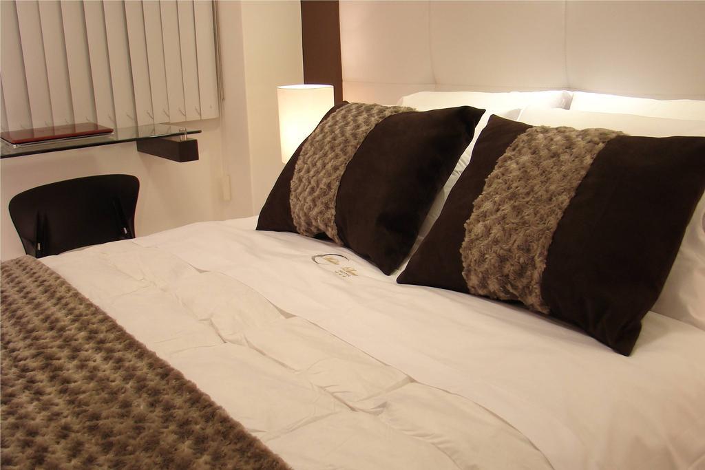 Hostal Media Luna Trujillo Eksteriør billede